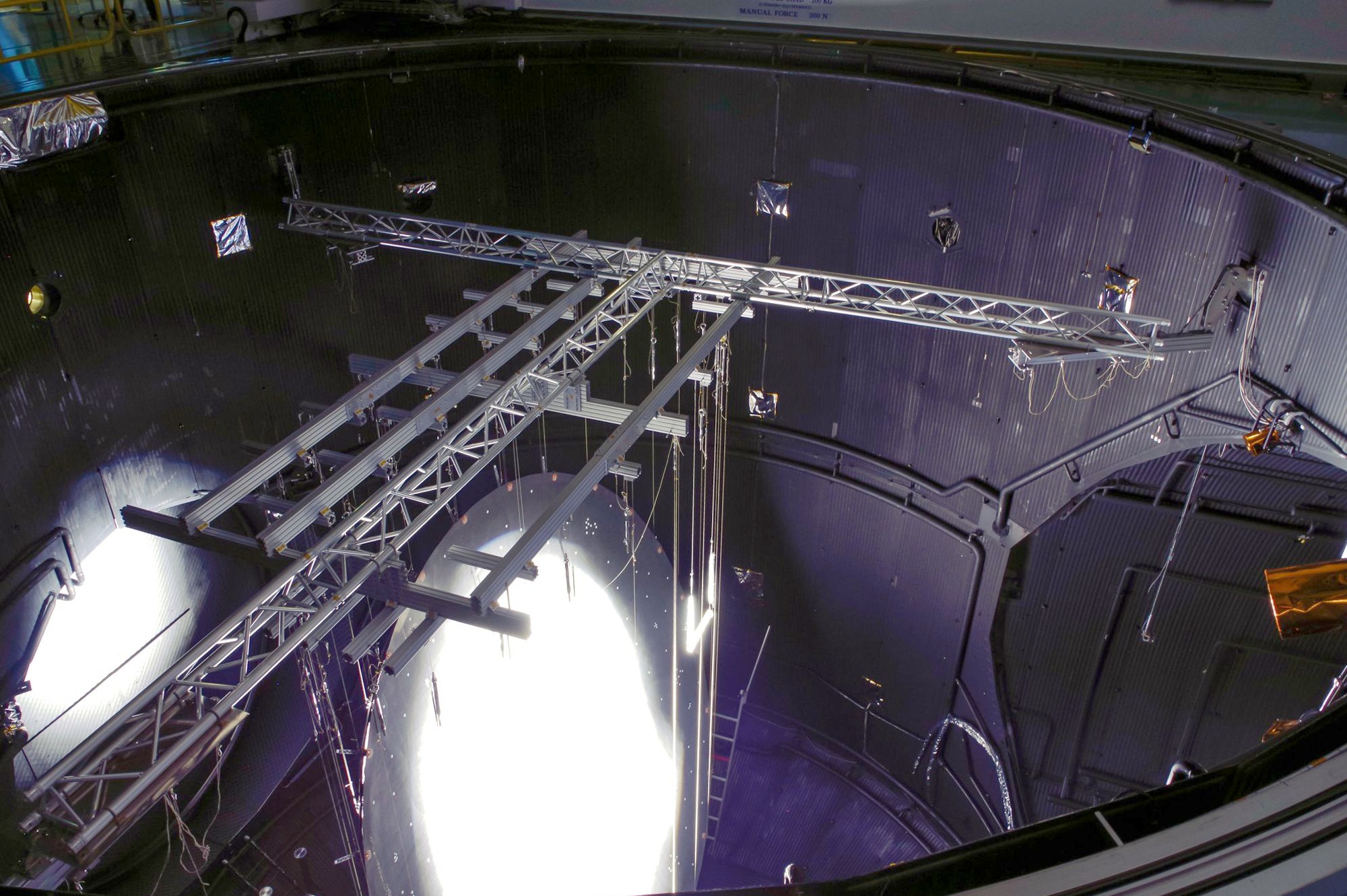 LABUM 5m Reflector in LSS 2016